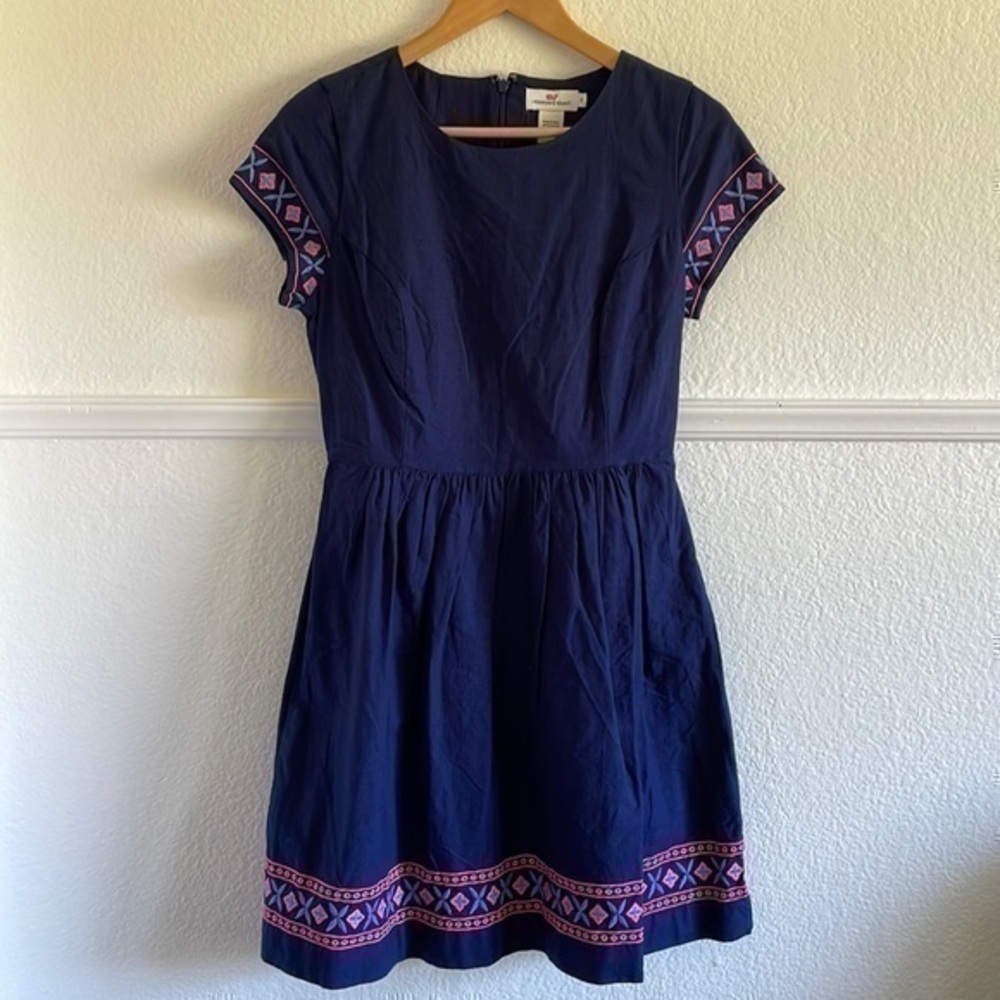 Vineyard vines navy embroidered dress
